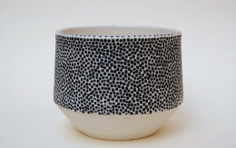 Thrown porcelain with inlay decoration - Porcellana foggiata al tornio con decorazioni a intarsio Sara Kirschen